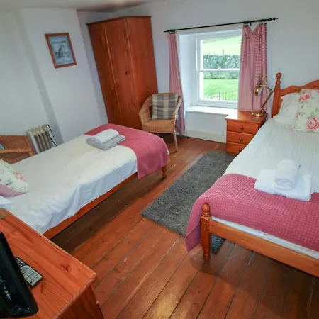 Tatil Evi Greenside Traditional Overlooking Caldbecks Duck Pond *