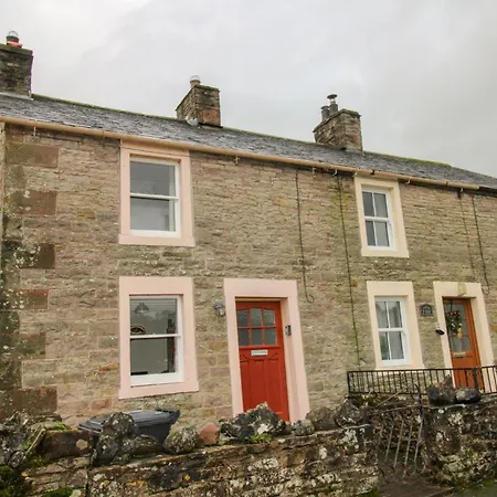 Greenside Traditional Overlooking Caldbecks Duck Pond Feriehus Caldbeck